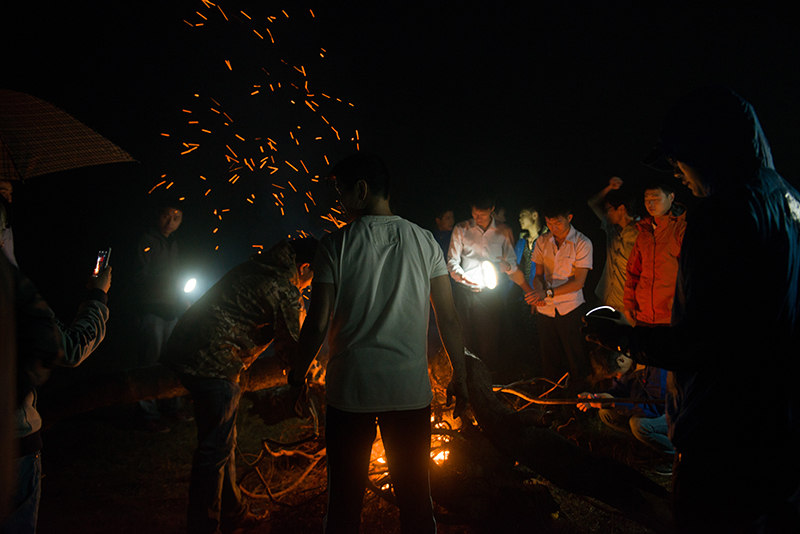 Fire In The Wild Tarve hallita maalaisjärkeä ja avainkohtia