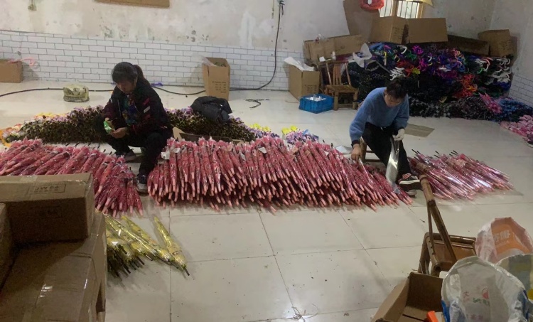 Logistiikan käyttäminen sateenvarjotilauksien lähettämiseen Hongkongin asiakkaille