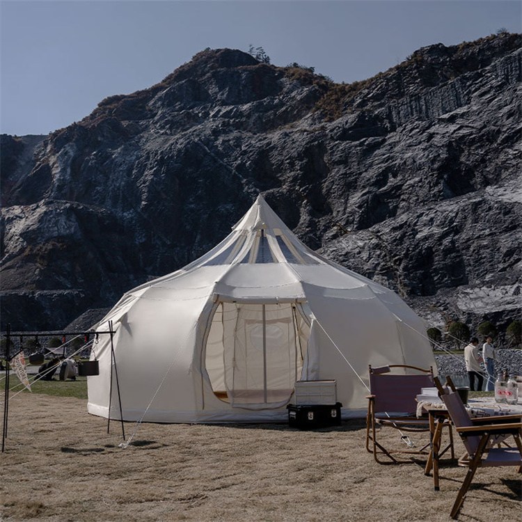 Mitä etuja YMOUTDOOR Outdoor Canvas Bell -teltta tuo Glamping-liiketoiminnalle?